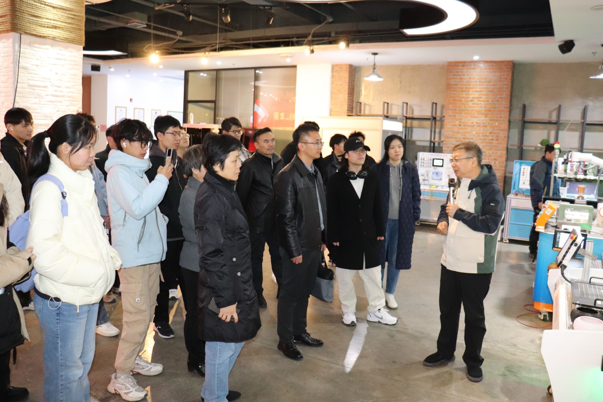 抢抓新一代智能体机遇推动本市工业软件跨越式发展(图1)